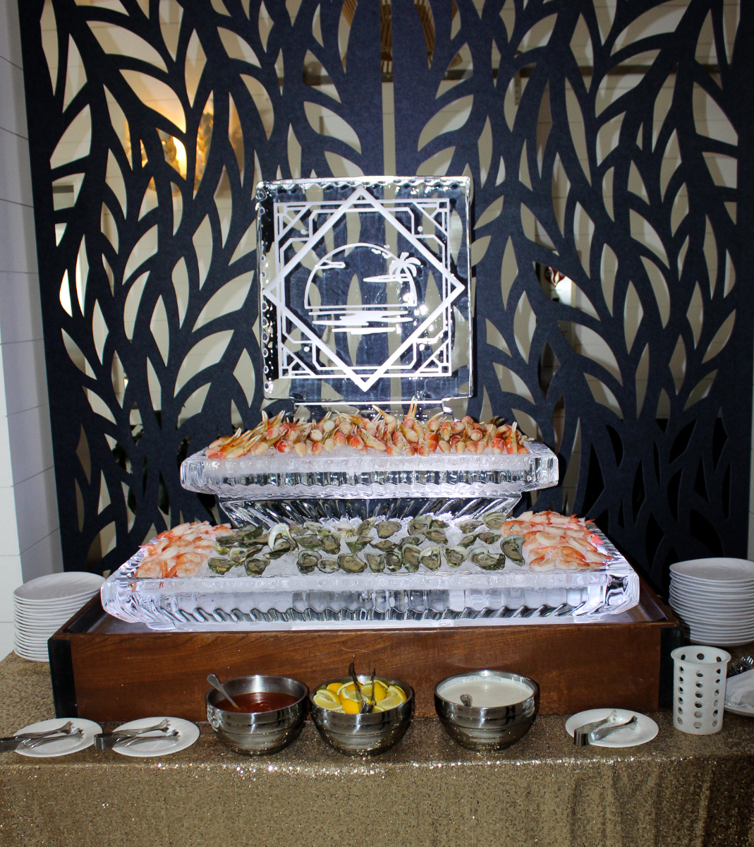 Seafood-ice-sculpture-display-buffet–-Club-at-Barefoot-Beach