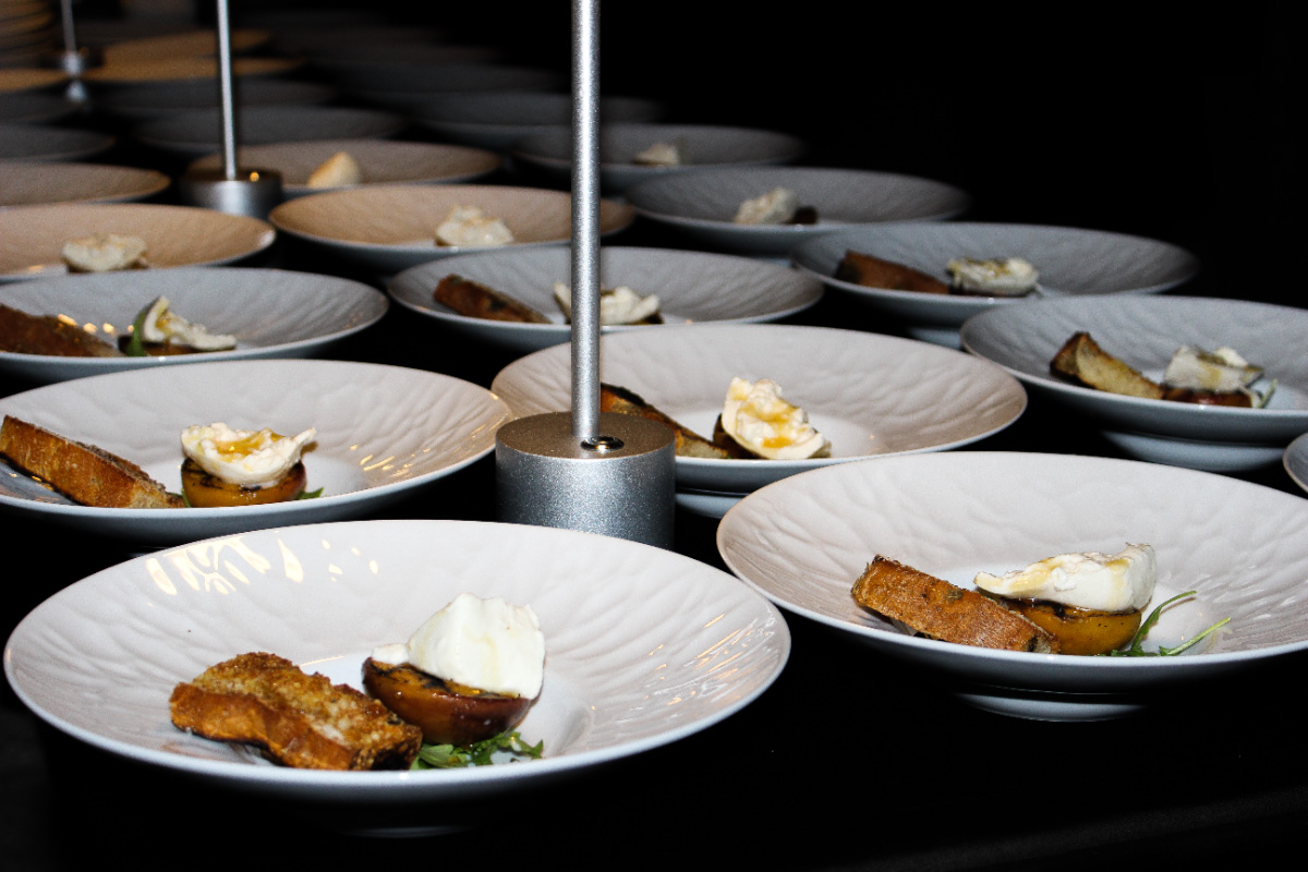 Burrata-Peach-Crostini-Appetizers-Plated-Event–-Club-at-Barefoot-Beach